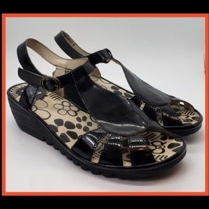 ⏬ Fly London Black Patent Slingbacks Size 40